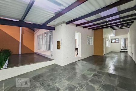 Casa à venda com 500m², 15 quartos e 3 vagas Casa à venda com 500m², 15 quartos e 3 vagasGaragem