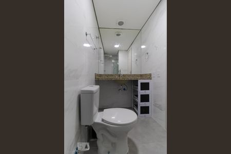 Banheiro de kitnet/studio à venda com 1 quarto, 42m² em Botafogo, Campinas