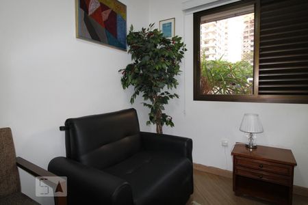 Closet 1 de apartamento para alugar com 2 quartos, 114m² em Campo Belo, São Paulo