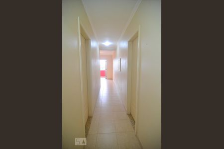 Corredor de casa à venda com 4 quartos, 511m² em Niterói, Canoas