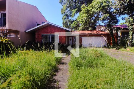 Casa para alugar com 200m², 4 quartos e 3 vagas Casa para alugar com 200m², 4 quartos e 3 vagasFachada