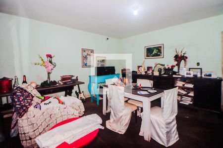 Sala de casa à venda com 4 quartos, 200m² em Chácara das Pedras, Porto Alegre