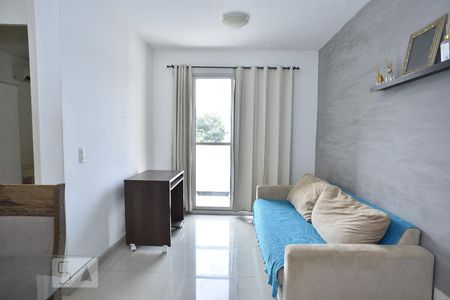 Sala de apartamento para alugar com 2 quartos, 45m² em Barra da Tijuca, Rio de Janeiro