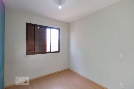 Quarto 1 de apartamento à venda com 3 quartos, 57m² em Vila Araguaia, São Paulo