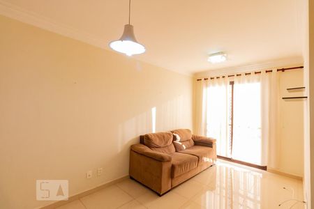 Sala de apartamento à venda com 3 quartos, 57m² em Vila Araguaia, São Paulo