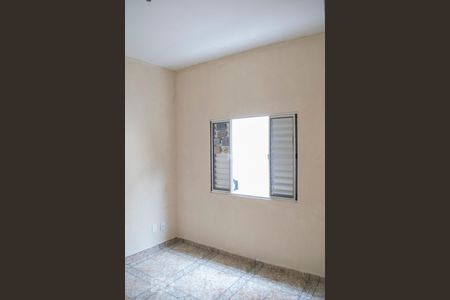 QUARTO 1 de casa para alugar com 2 quartos, 50m² em Parque Maria Domitila, São Paulo