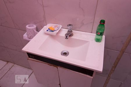 Casa à venda com 48m², 2 quartos e sem vaga Casa à venda com 48m², 2 quartos e sem vagaDetalhe banheiro