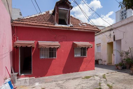 Casa à venda com 48m², 2 quartos e sem vaga Casa à venda com 48m², 2 quartos e sem vagaFachada e Área externa compartilhada