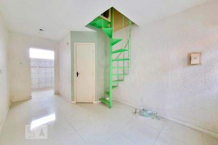 Casa de Condomínio à venda com 2 quartos, 50m² em Santo Antônio, Porto Alegre