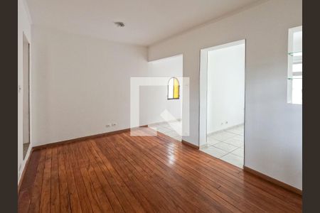 Sala de casa à venda com 3 quartos, 250m² em Vila Cavaton, São Paulo