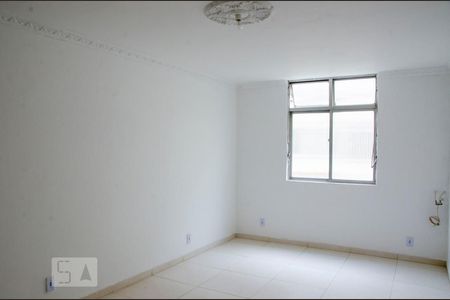 Sala de casa para alugar com 2 quartos, 50m² em Penha Circular, Rio de Janeiro