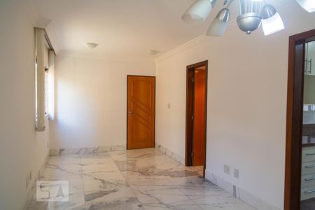 Sala de apartamento para alugar com 2 quartos, 68m² em Sion, Belo Horizonte