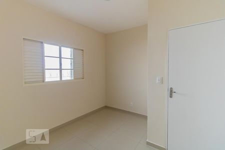 Quarto 1 de casa para alugar com 3 quartos, 81m² em Parque Boturussu, São Paulo