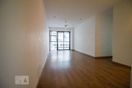 Sala de apartamento para alugar com 3 quartos, 85m² em Recreio dos Bandeirantes, Rio de Janeiro