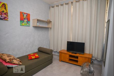 Sala de kitnet/studio para alugar com 1 quarto, 20m² em Centro, Rio de Janeiro