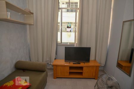 Sala de kitnet/studio para alugar com 1 quarto, 20m² em Centro, Rio de Janeiro