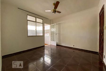 Sala de apartamento à venda com 2 quartos, 54m² em Olaria, Rio de Janeiro