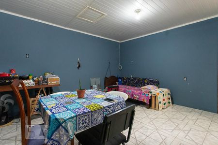 Sala 2 de casa à venda com 3 quartos, 180m² em Estância Velha, Canoas