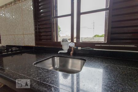 Cozinha de casa à venda com 3 quartos, 180m² em Estância Velha, Canoas