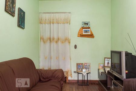 Sala de casa à venda com 2 quartos, 160m² em Niterói, Canoas