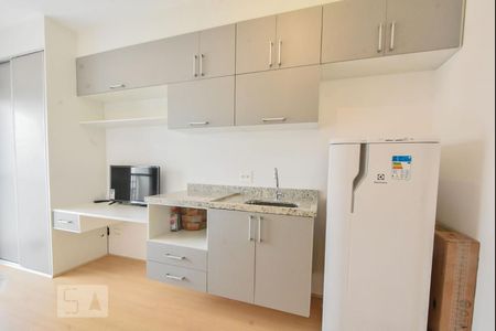 Cozinha de kitnet/studio à venda com 1 quarto, 22m² em Jardim das Acácias, São Paulo