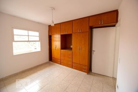 Quarto 1 de casa para alugar com 2 quartos, 130m² em Ferreira, São Paulo