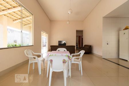 Sala de casa para alugar com 3 quartos, 501m² em Residencial Hugo de Moraes, Goiânia