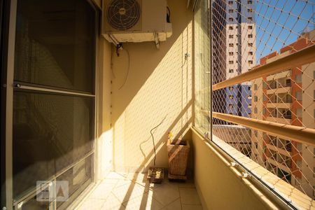 Sacada de apartamento para alugar com 3 quartos, 79m² em Mansões Santo Antônio, Campinas