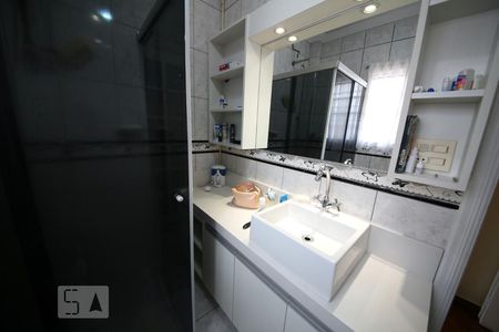 Banheiro  de apartamento para alugar com 3 quartos, 80m² em Jardim das Acácias, São Paulo