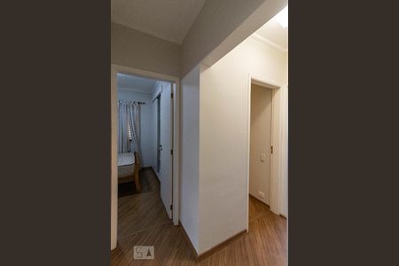 Corredor de apartamento para alugar com 3 quartos, 87m² em Vila Olímpia, São Paulo