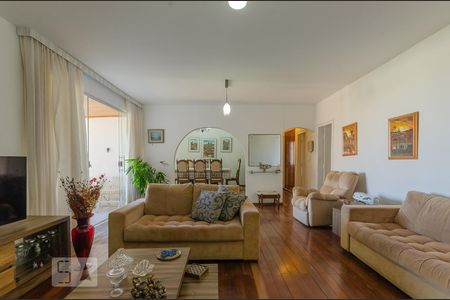 Sala de Estar de apartamento para alugar com 3 quartos, 144m² em Pituba, Salvador