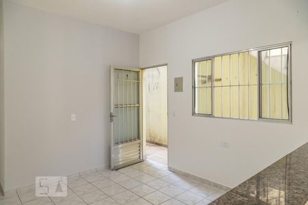 Casa para alugar com 60m², 2 quartos e sem vagaSala