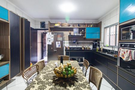 Cozinha de casa à venda com 3 quartos, 178m² em Jardim Piqueroby, São Paulo