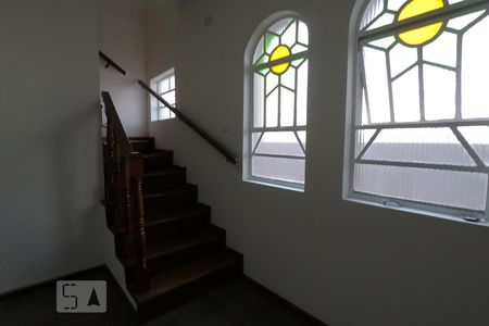 Sala de casa à venda com 4 quartos, 216m² em Jardim Henriqueta, Taboão da Serra