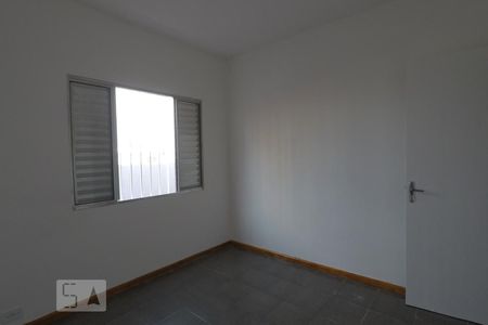 Quarto de casa à venda com 4 quartos, 216m² em Jardim Henriqueta, Taboão da Serra