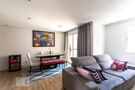 Sala de apartamento para alugar com 2 quartos, 70m² em Usina Piratininga, São Paulo