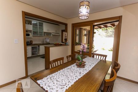 Casa à venda com 198m², 3 quartos e 2 vagas Casa à venda com 198m², 3 quartos e 2 vagasSala de Jantar