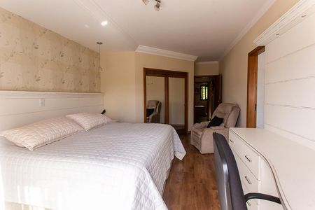 Casa à venda com 198m², 3 quartos e 2 vagas Casa à venda com 198m², 3 quartos e 2 vagasQuarto 3 suíte