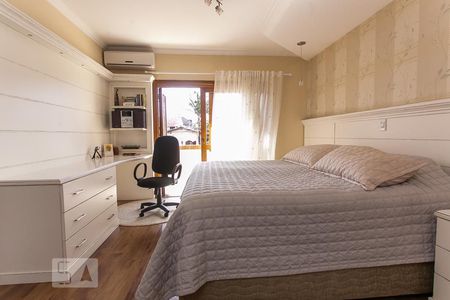 Casa à venda com 198m², 3 quartos e 2 vagas Casa à venda com 198m², 3 quartos e 2 vagasQuarto 3 suíte