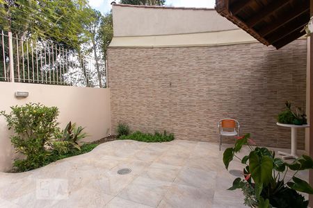 Casa à venda com 198m², 3 quartos e 2 vagas Casa à venda com 198m², 3 quartos e 2 vagasPátio