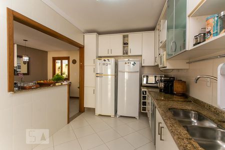 Casa à venda com 198m², 3 quartos e 2 vagas Casa à venda com 198m², 3 quartos e 2 vagasCozinha