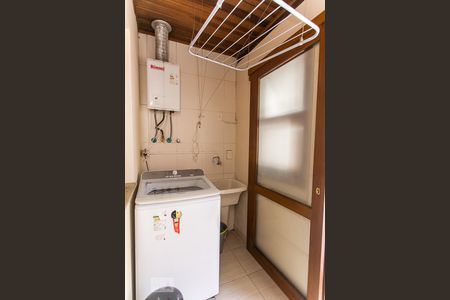 Casa à venda com 198m², 3 quartos e 2 vagas Casa à venda com 198m², 3 quartos e 2 vagasÁrea de Serviço