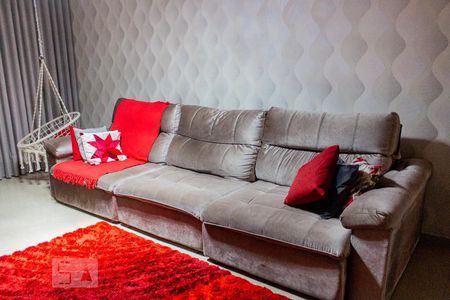 Sofá de casa à venda com 2 quartos, 240m² em Vila Pires, Santo André