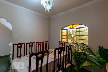 Sala de Jantar de casa à venda com 5 quartos, 233m² em Santa Amelia, Belo Horizonte
