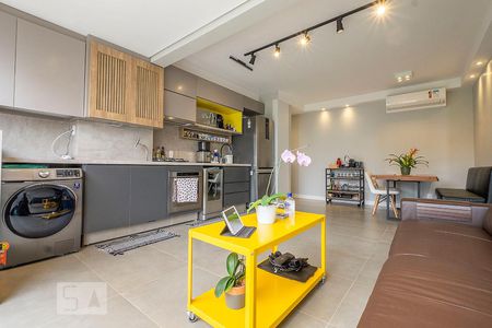 Sala de apartamento para alugar com 1 quarto, 60m² em Pinheiros, São Paulo