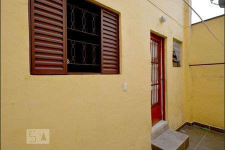 Entrada de casa para alugar com 1 quarto, 25m² em Vila Brasilina, São Paulo