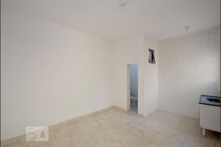 Sala/Cozinha de casa para alugar com 1 quarto, 25m² em Vila Brasilina, São Paulo