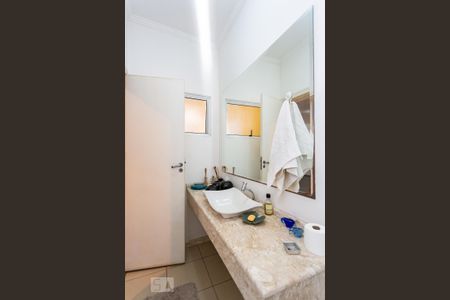 Casa à venda com 510m², 4 quartos e 3 vagas Casa à venda com 510m², 4 quartos e 3 vagasLavabo