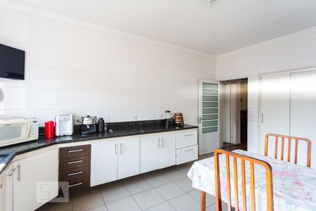 Casa à venda com 510m², 4 quartos e 3 vagas Casa à venda com 510m², 4 quartos e 3 vagasCozinha