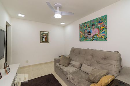 Sala de casa de condomínio à venda com 6 quartos, 650m² em Irajá, Rio de Janeiro